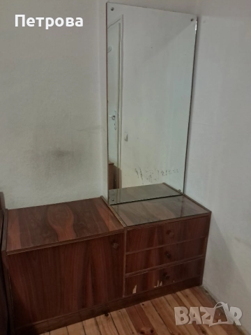 продавам тоалетка с огледало , снимка 2 - Антикварни и старинни предмети - 51743709