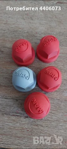 Продавам капачки за джантови болтове за гайка размер 32 с лого МАН.Цвета е по избор., снимка 2 - Аксесоари и консумативи - 49742409
