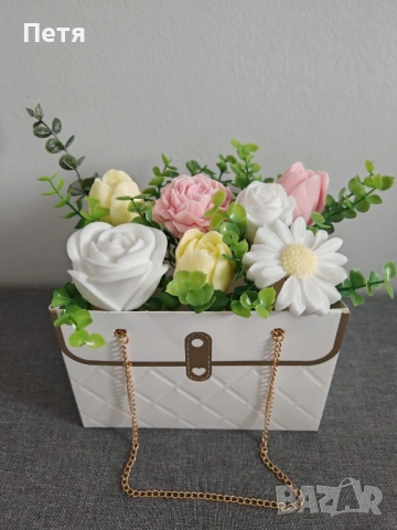 Букет сапунени цветя в чантичка