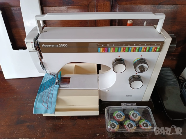 Шевна машина Husqvarna 2000, снимка 2 - Шевни машини - 52509301