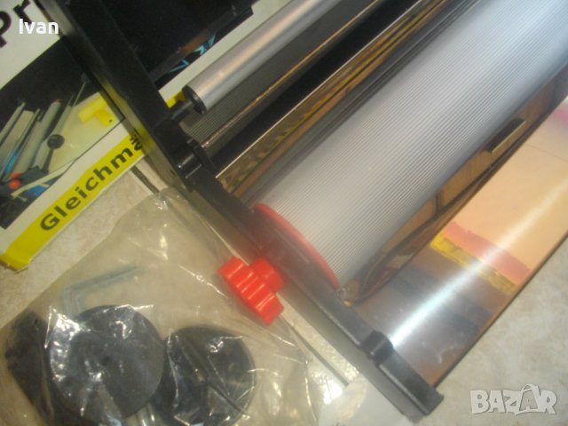 Професионална Нова Немска Ръчна Машина Поставяне/Залепяне/Облепяне Тапети До 58 см Ширина-DEMA PROFI, снимка 11 - Други инструменти - 42400032