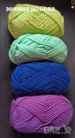 продавам 4 гранчета вълнена прежда в красиве цветове