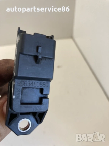 Сензор за въздушен поток  за Peugeot 5008 1.6 HDI (2013) 9663480880, снимка 2 - Части - 53742490