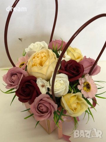 Кошничка аранжирана със сапунени цветя, снимка 8 - Подаръци за жени - 40911647