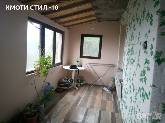 ПРОДАВА ТУХЛЕНА ВИЛА НА ПЛОЧА ДО ДИВИЗИОННА БОЛНИЦА, снимка 5 - Къщи - 52536515