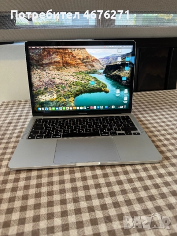 MacBook Pro 13” (2022) Apple M2 / 8GB RAM / Silver – отлично състояние