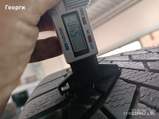 2бр.зимни гуми 225/40/18 Bridgestone, снимка 2 - Гуми и джанти - 53666269