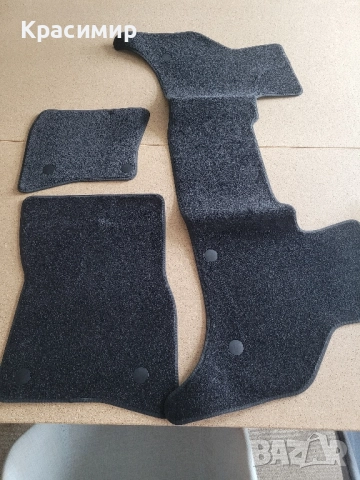 Стелки Land Rover Defender 2024г.Чисто НОВИ Мокетени Оригинални , снимка 3 - Аксесоари и консумативи - 52531231