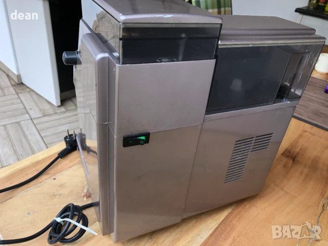 Кафемашина Saeco Vienna Digital, снимка 3 - Кафемашини - 51314671