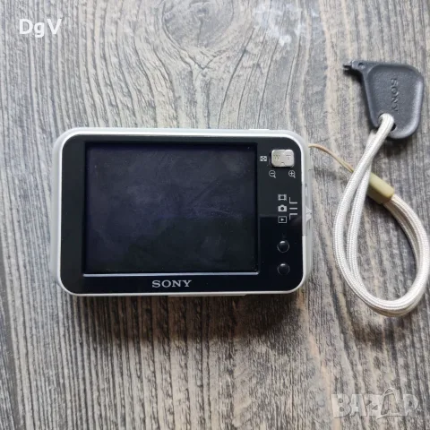 SONY Cyber-shot DSC-N1 Дигитална Камера фотоапарат , снимка 6 - Фотоапарати - 55858287