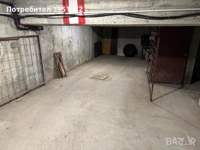 Самостоятелно паркомясто / гараж