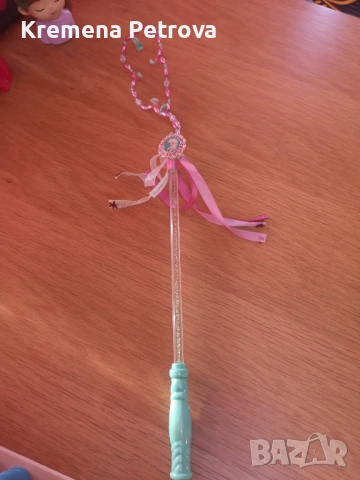 Доставка до СПИДИ АВТОМАТ 2,14€-Елза и Ана/Frozen,Замръзналото-кукла,кутия,светеща пръчка,нова чанта, снимка 6 - Кукли - 53509734