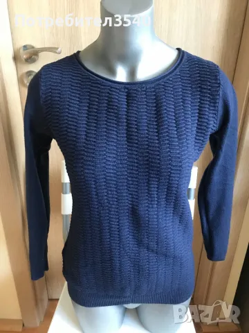 Тъмносиня блуза с дълъг ръкав