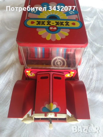 Стара руска ламаринена играчка