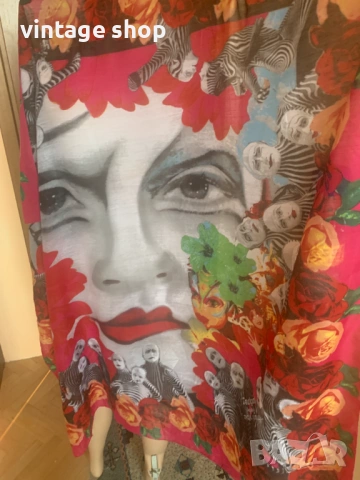 Пъстър шал с оригинален десен Desigual, снимка 2 - Шалове - 53813461
