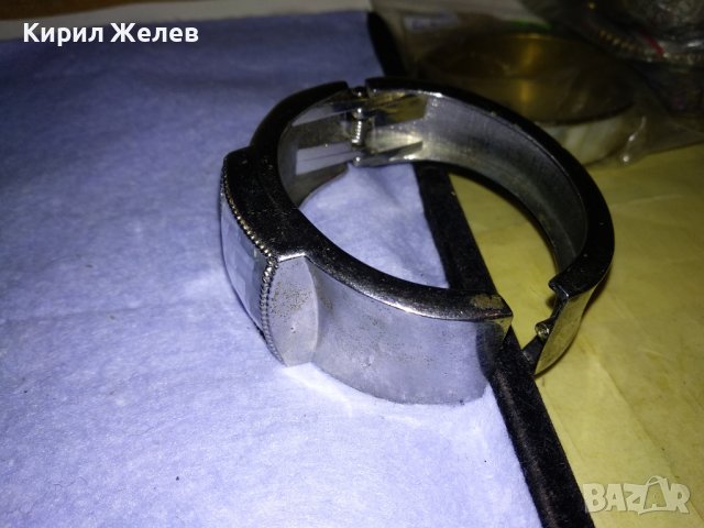 ЕФЕКТНА СРЕБРИСТА ВИНТИДЖ  - АРТ ГРИВНА с ФАСЕТИРАН КРИСТАЛ 9278, снимка 9 - Гривни - 41265151