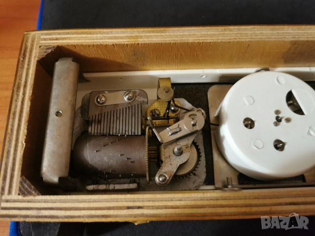 будилник НАИРИ С ЛАТЕРНА, снимка 5 - Антикварни и старинни предмети - 39824395