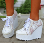 Обувки на платформа - бели - 710F-05, снимка 1 - Дамски елегантни обувки - 36155634