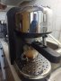 Кафемашина Делонги с ръкохватка с крема диск, работи отлично и прави хубаво кафе с каймак , снимка 1 - Кафемашини - 42008383
