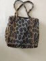 стара дамска чанта от стъклени мъниста леопард