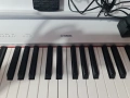 Продавам пияно Yamaha 80 клавиша, снимка 2