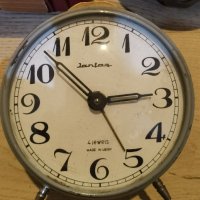 Лот стари съветски настолни часовници Янтар, снимка 2 - Антикварни и старинни предмети - 44405406