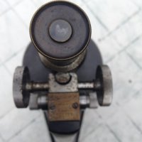 старинен микроскоп, снимка 2 - Антикварни и старинни предмети - 41912954