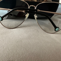 Слънчеви очила Tommy Hilfiger, снимка 2 - Слънчеви и диоптрични очила - 44524400