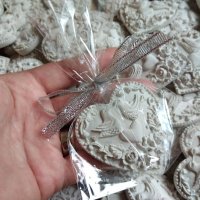Нежни Подаръчета за гости в сребърно Подаръци за Сватба Кръщене Декоративни Фигурки  Ръчна Изработка, снимка 12 - Други - 41361280