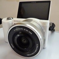 Нов Sony a5000 + 16-50mm, снимка 12 - Фотоапарати - 44146823