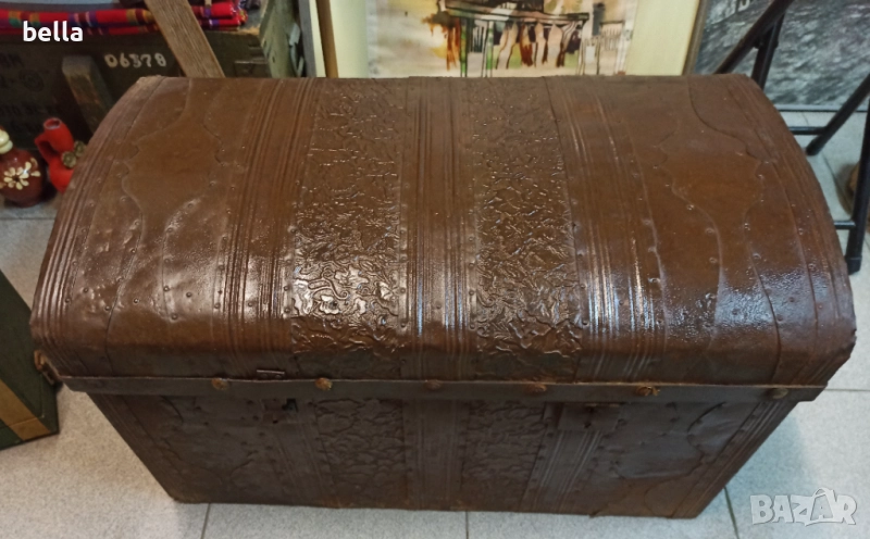 Стара автентична ракла с орнаменти , снимка 1