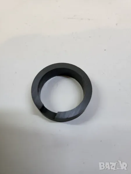 Феритен пръстен - 3,8 х 10,7 х 36 мм , снимка 1