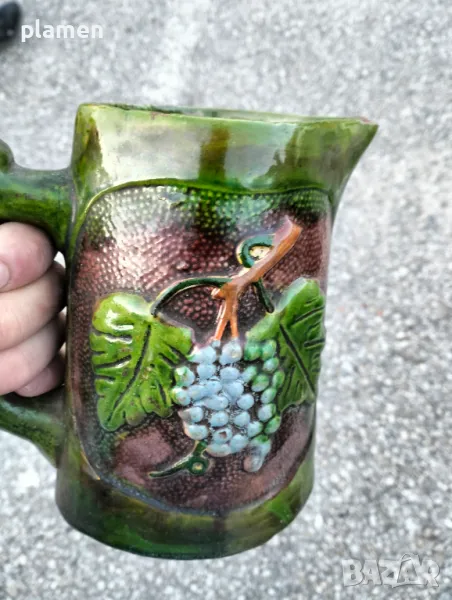 Релефна троянска керамична кана, снимка 1