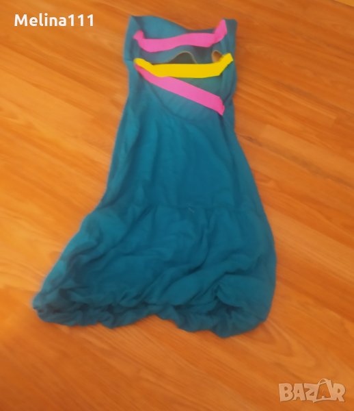 Продава рокля тип отдолу балон, снимка 1