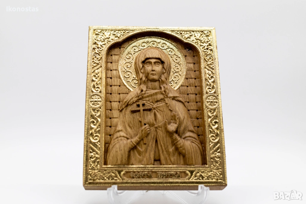 Позлатена релефна икона на Света Петка от масивен дъб, снимка 1