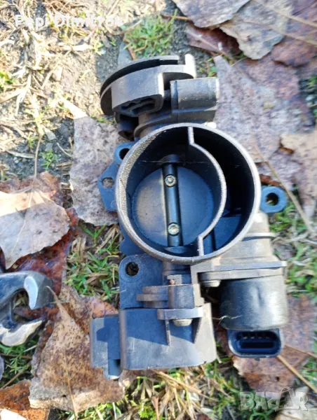 Дроселова клапа 9642473280 SB35/00 Пежо 206 207 Citroen C2 C3 1,1 1,4, снимка 1