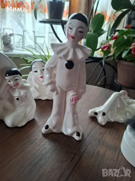 Порцеланови арлекини, снимка 1