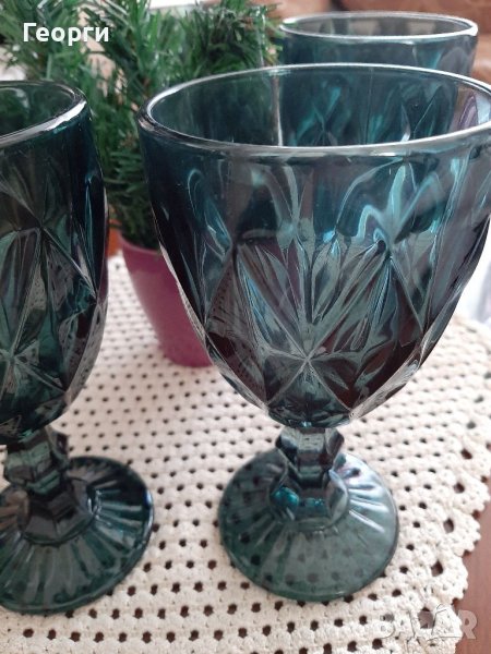 Цветни чаши за вино, снимка 1