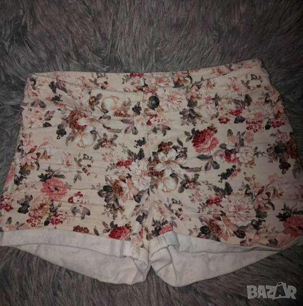 Къси дънкови панталонки S/M, снимка 1