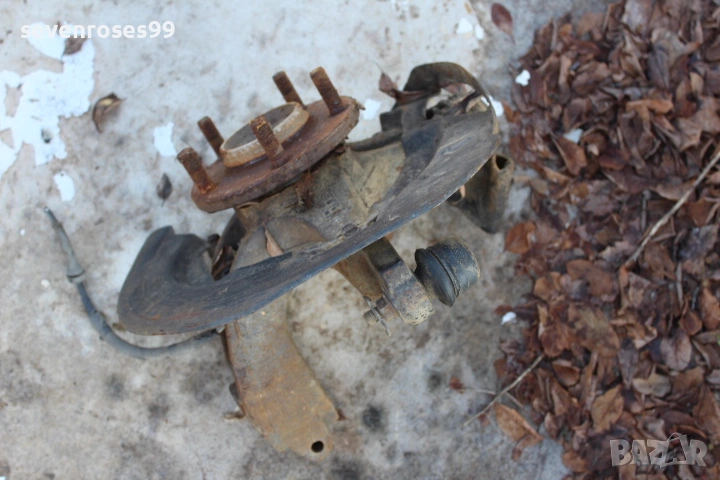 Шенкел главина преден десен Мазда 3 2008 2.3i 158hp Mazda 3 седан, снимка 1