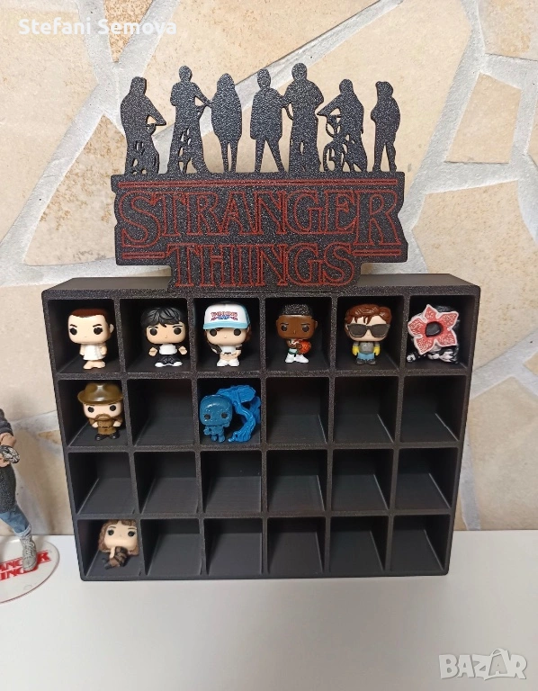 Stranger Things - Поставка за фигурки Kinder Joy, снимка 1