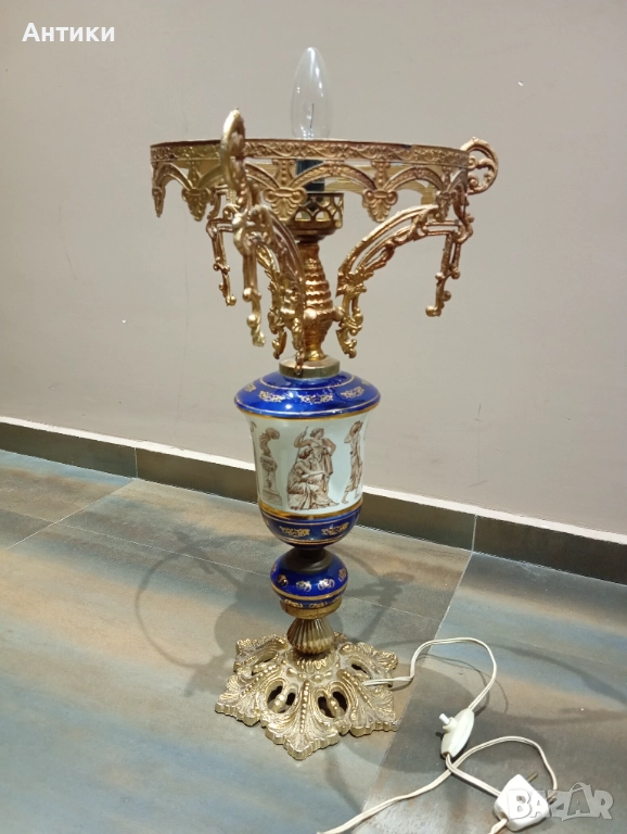 Стара порцеланова лампа , снимка 1