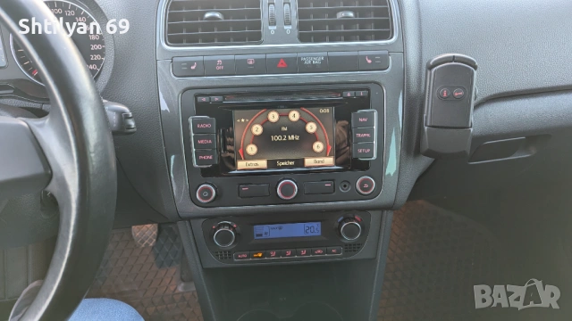 Фолксваген Поло 1.6 TDI HIGHLINE, снимка 15 - Автомобили и джипове - 53047051