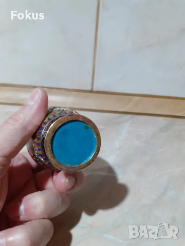 Cloisonne Клоазоне Красива малка ваза бронз клетъчен емайл, снимка 4 - Антикварни и старинни предмети - 53357402