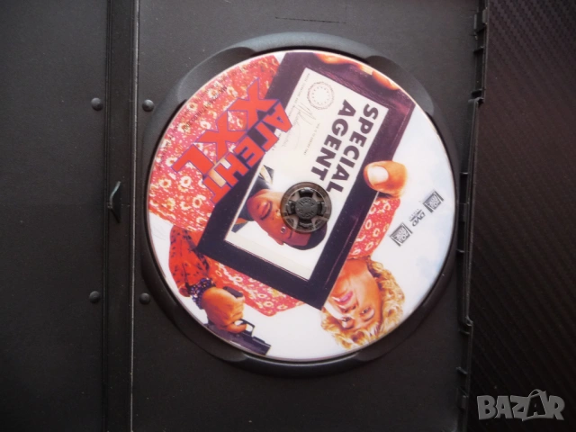 Агент XXL DVD филм Мартин Лорънс забавен комедия леля под прикритие агент полицай пистолет перука   , снимка 2 - Комедии - 53206404