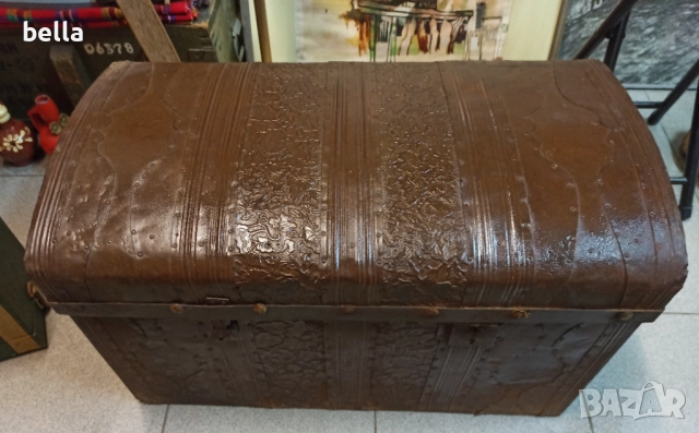 Стара автентична ракла с орнаменти 