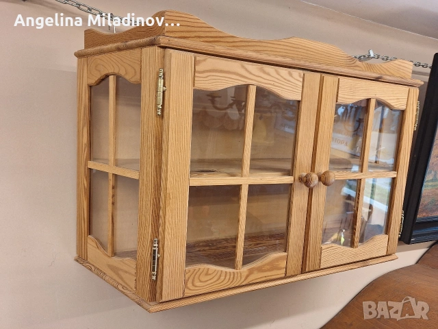 Винтидж витринка за стена , снимка 2 - Секции и витрини - 53772711