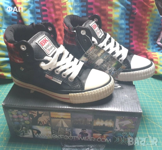 BritishKnights Black/Red Trainers Size EU29, детски , нови в кутия