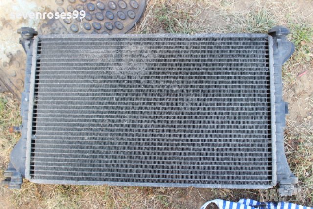 Радиатор воден Форд Фокус 1 1.8tdci 90 Ford Focus 2000 хечбек XS4H-8C342-DB, снимка 6 - Части - 42553926