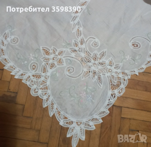 Памучна покривка с ръчна бродерия и плетени елементи 270×230 см.